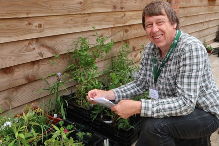IMG 3157 Tom Yerburgh With Plant For Gloucestershire Group Members
